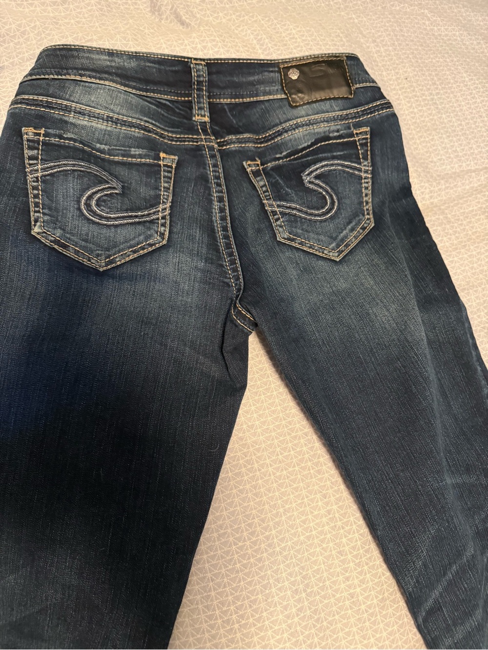 Women’s slim cut Silver jeans
